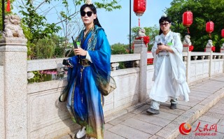 穿汉服搭的包，汉服的穿搭方法